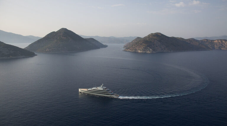 Savannah by Feadship
