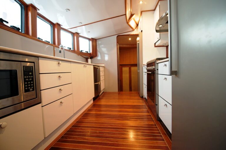 Shangani - Galley