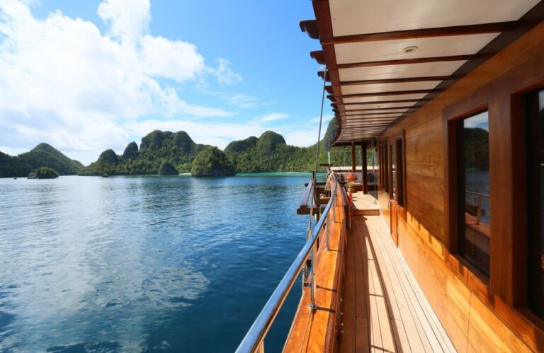 Sidedeck With Sea Views