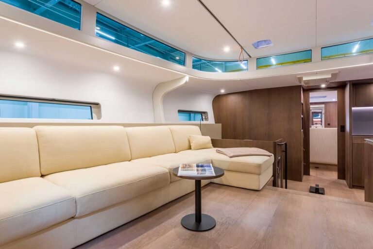 Sistership - Lounge
