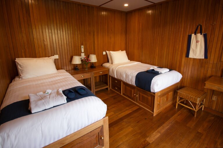 Spacious Twin Guest Cabin