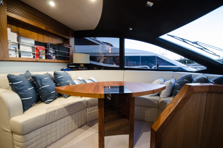 Sunseeker OASIS - Bridge seating