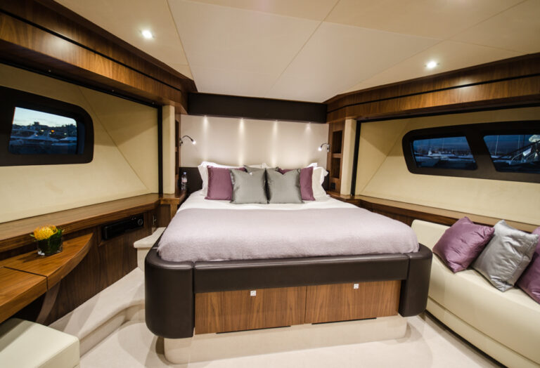 Sunseeker OASIS - VIP cabin