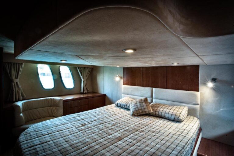 Sunseeker Predator 61 LEO - Master Cabin