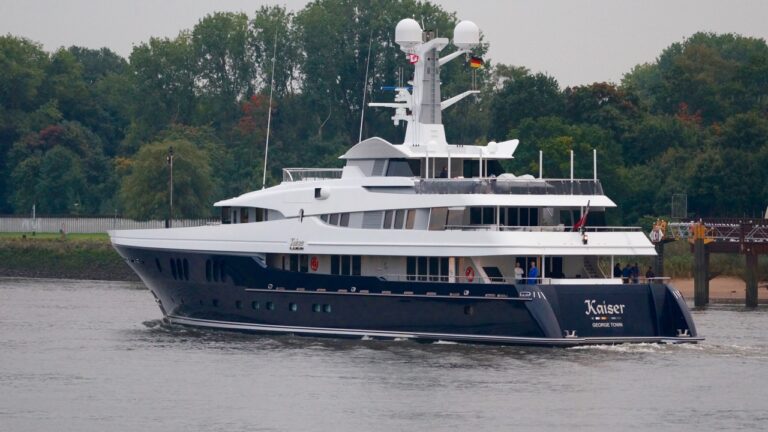 Super yacht KAISER - aft view - Photo by DrDuu