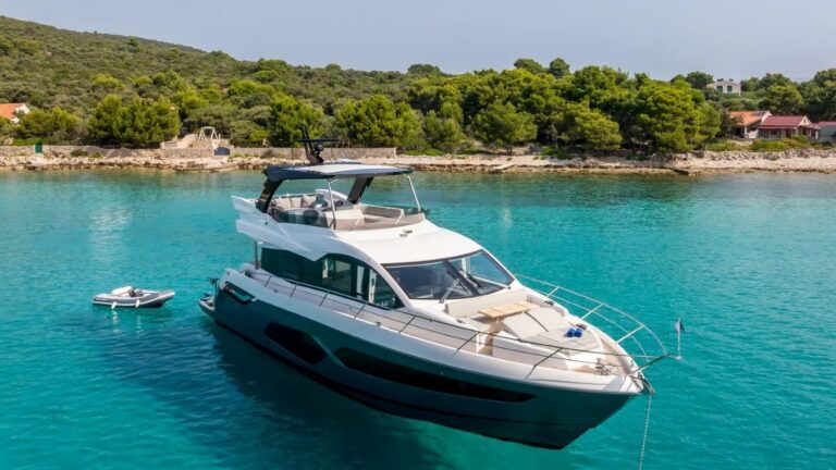 Superyacht APOLLO