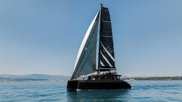 Superyacht BLACK RAPTOR