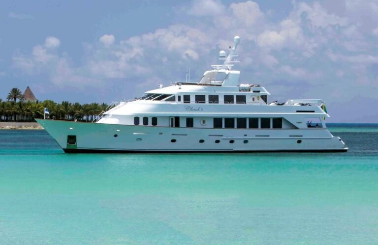 Superyacht CHANSON