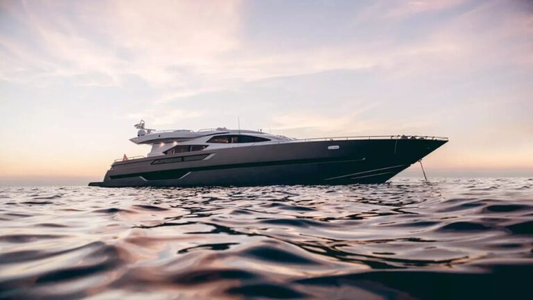 Superyacht ELEVEN I