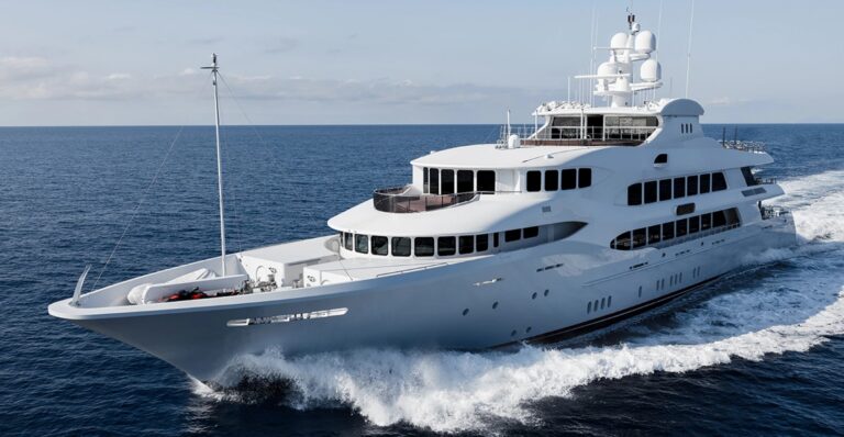Superyacht IRON BLONDE