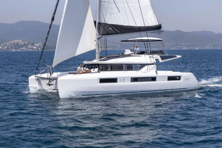 Superyacht LORAIN