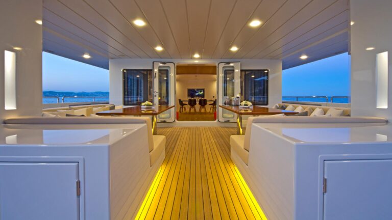 Superyacht Preference - alfresco. Photo credit Tansu Yachts