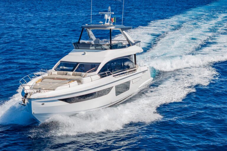Superyacht SBK