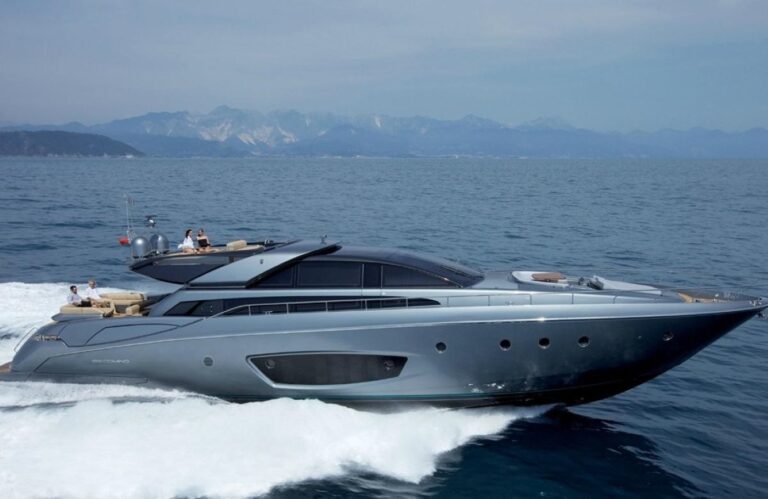 Superyacht WHATEVER
