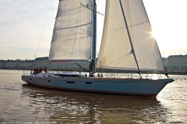 SWALLOWS & AMAZONS