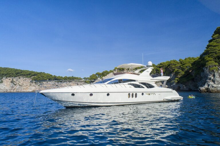TAMARA L Azimut yacht - Main shot