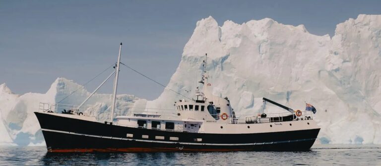 TOGO Expedition Yacht