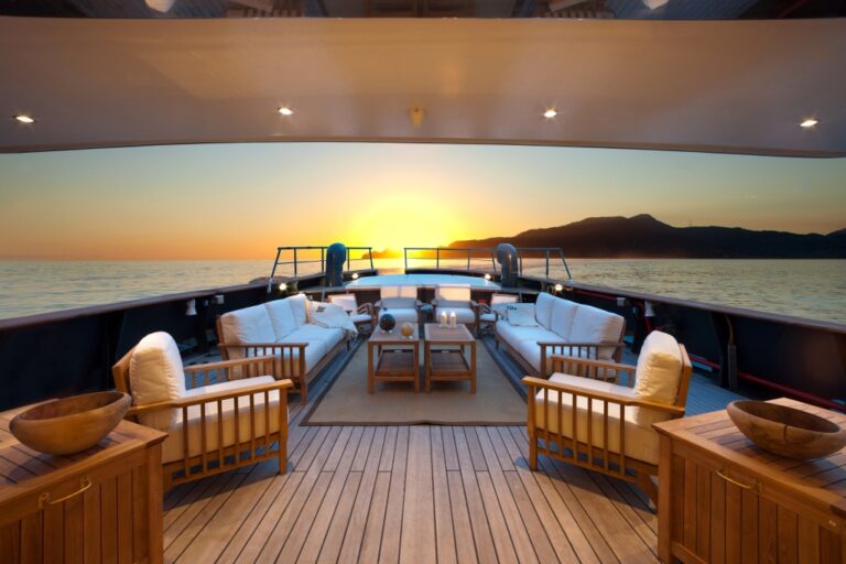 TUG VERVECE - Aft Deck