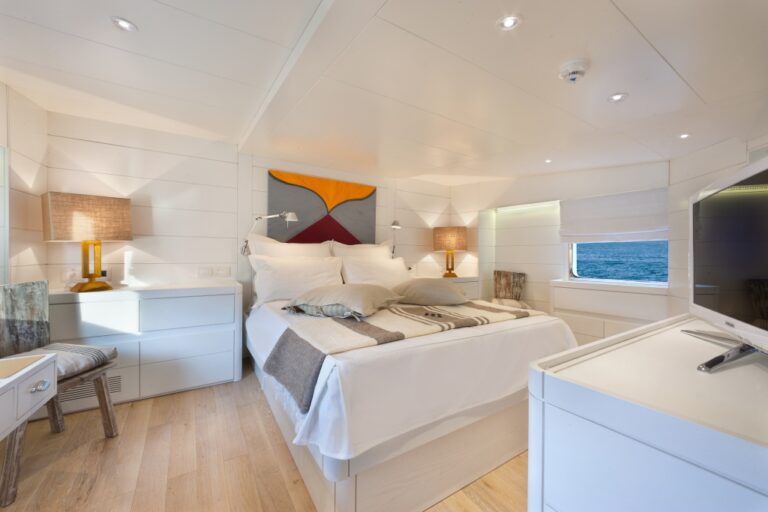 TUG VERVECE - Master Cabin