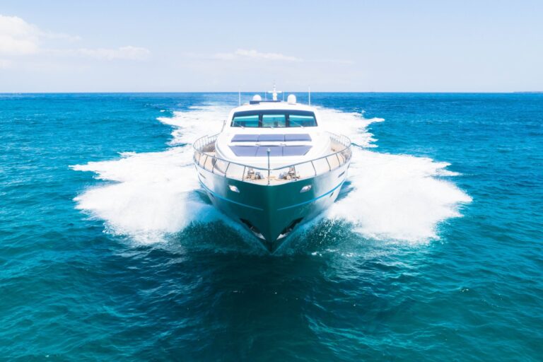 Tecnomar 36m BLUE JAY - Bow Shot