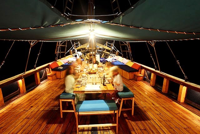 Tiger Blue - Dining at night