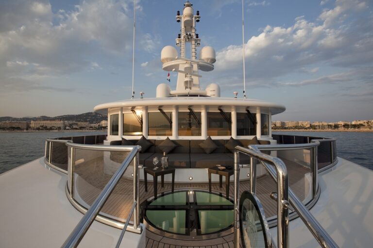 Top Deck