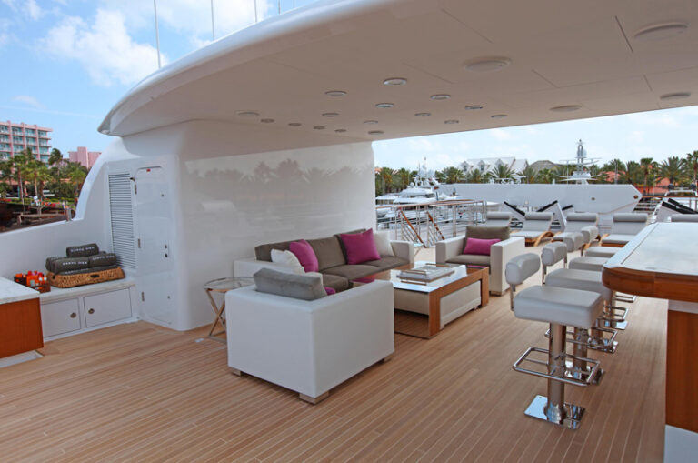 Trinity yacht CARPE DIEM - Sundeck