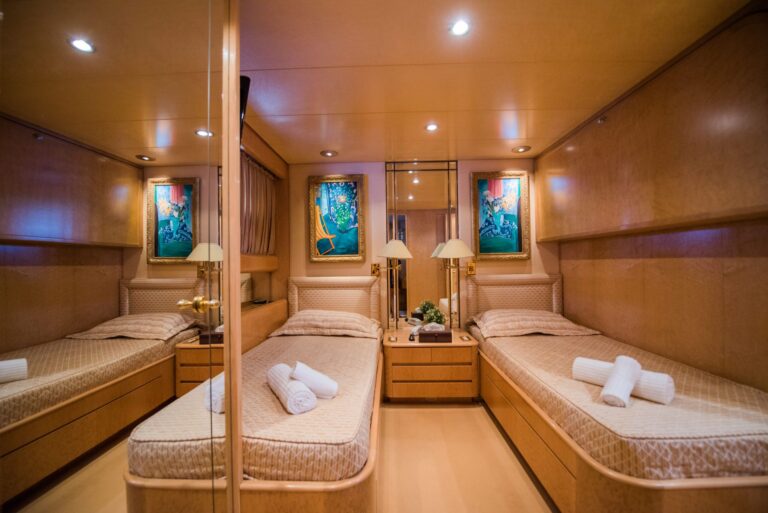 Twin Cabin No3