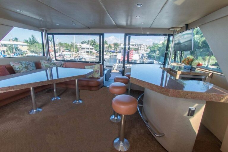 UPSTAIRS WETBAR