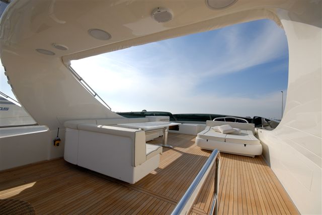 VALENTINA - Sun Deck
