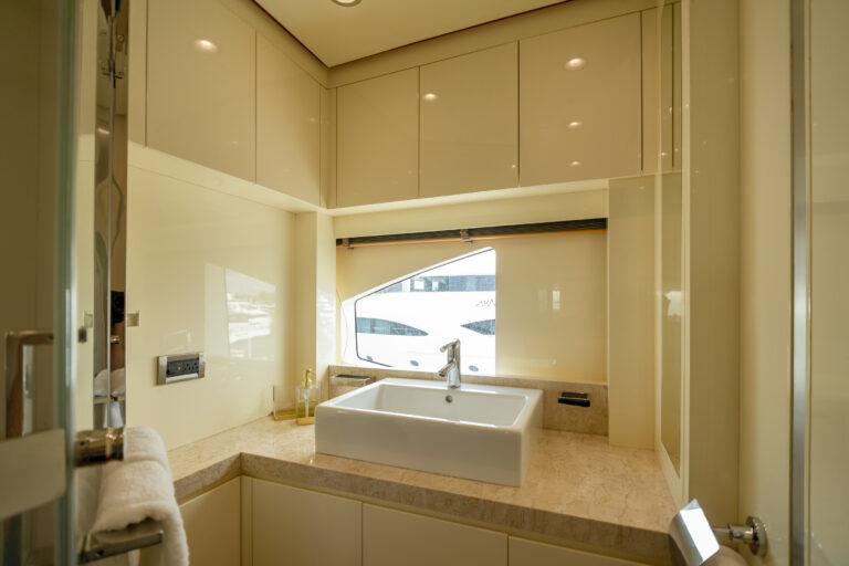 VIP Bridge Deck Ensuite