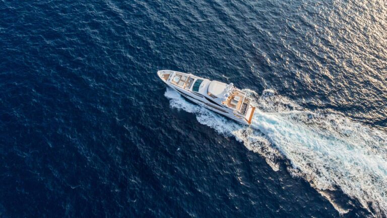 Charter yacht Fast 125 Vivace