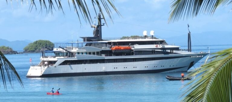 Variety Voyager-exterior