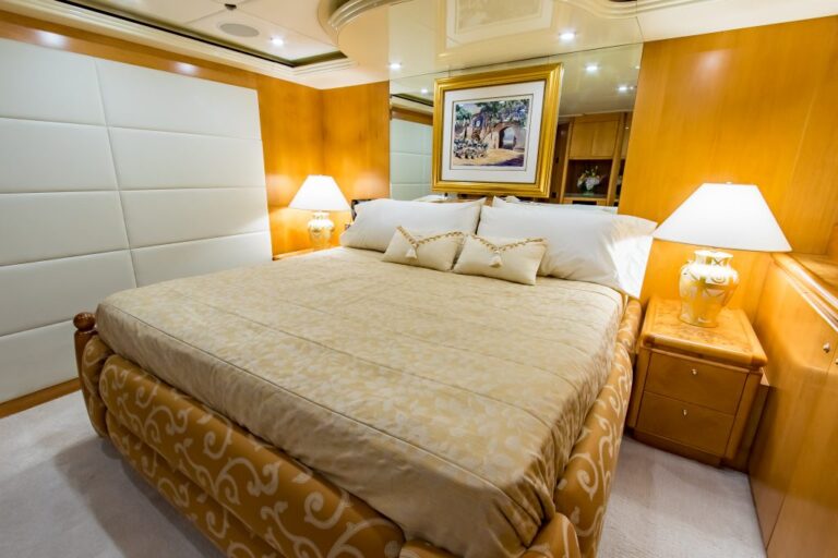 Double Guest Cabin