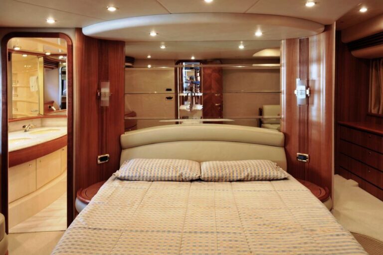 Yacht AZUCENA MARE - Master cabin