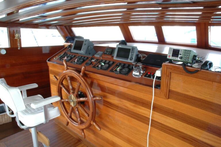 Yacht AZUL DE CORTES - Wheelhouse