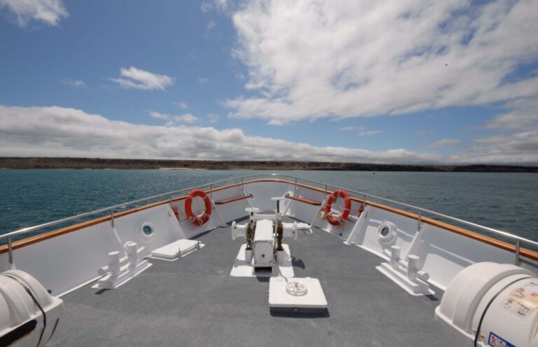 Yacht BELUGA - Foredeck