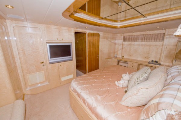 Yacht Bella Mare - Master Cabin View 2