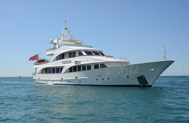 Yacht CAMELLIA - Main