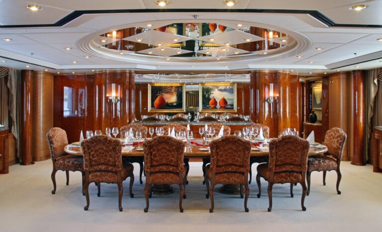 Yacht CAPRI By Lurssen - Dining