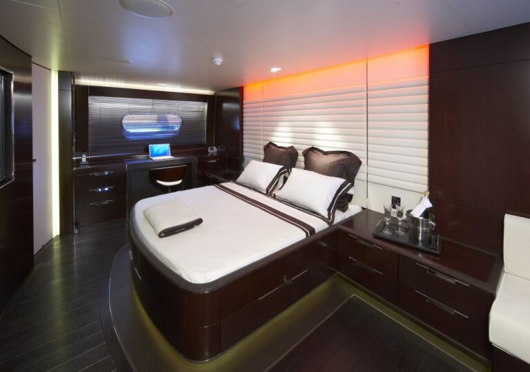 Yacht CYRUS ONE - Master Cabin