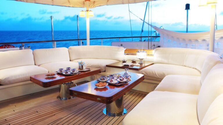 Yacht DIONE STAR Aft Deck Seating