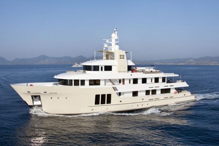 Explorer Yacht E&E