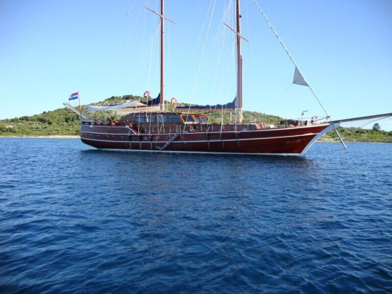 Yacht ELEGANZA - Main