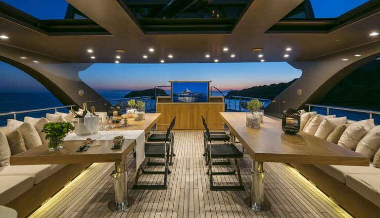 Yacht GEOSAND - Outside Entertainment