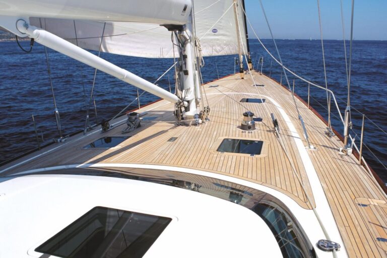 Yacht HAVANA OF LONDON - Foredeck