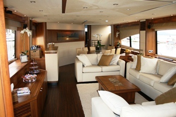 Yacht IN ALL FAIRNESS - Main Salon