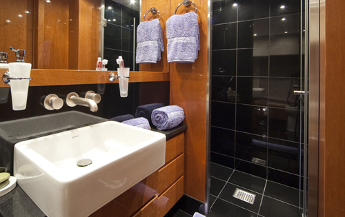 Yacht Irina Esc - Master Bathroom