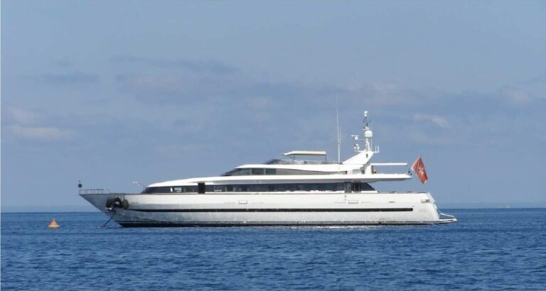 Yacht KENAYL - Main