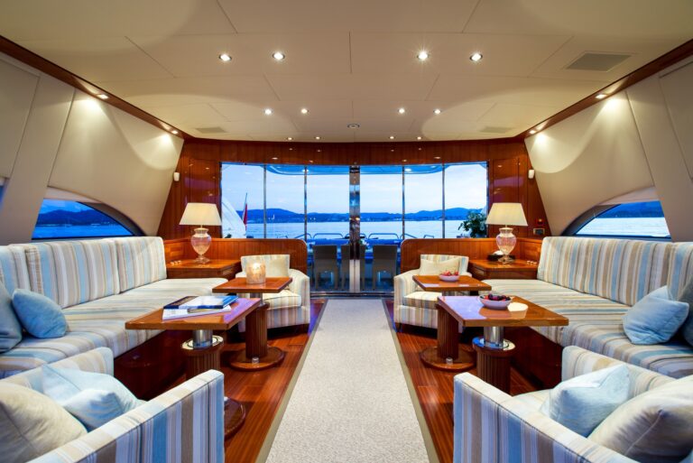 Yacht KIDI ONE - Salon view
